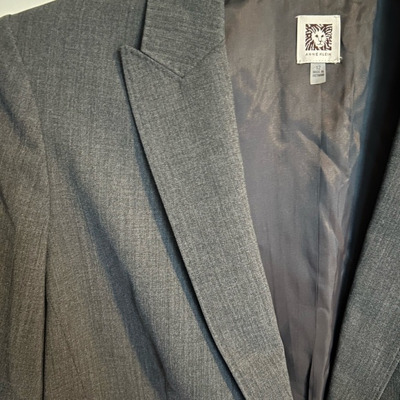 Suit Jacket - Picture 8 of 9